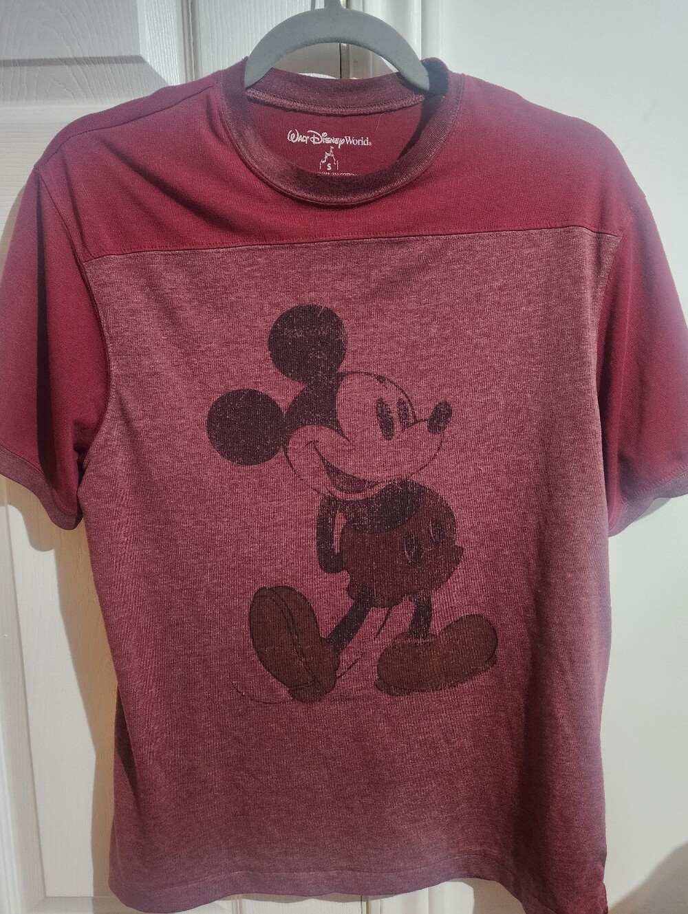 Vintage/single Stitch Disney Men's Maroon Mickey Graphic Short-Sleeve Tee